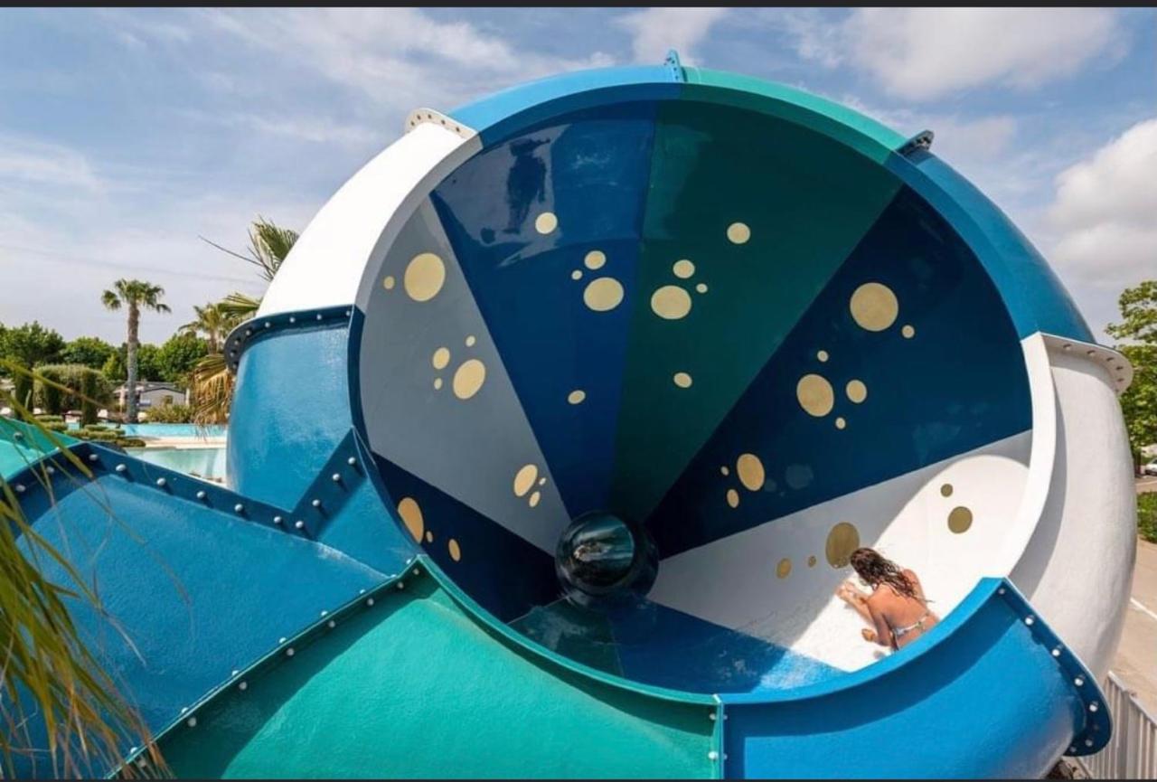 Mobilhome Vias Plage Dans Camping 外观 照片