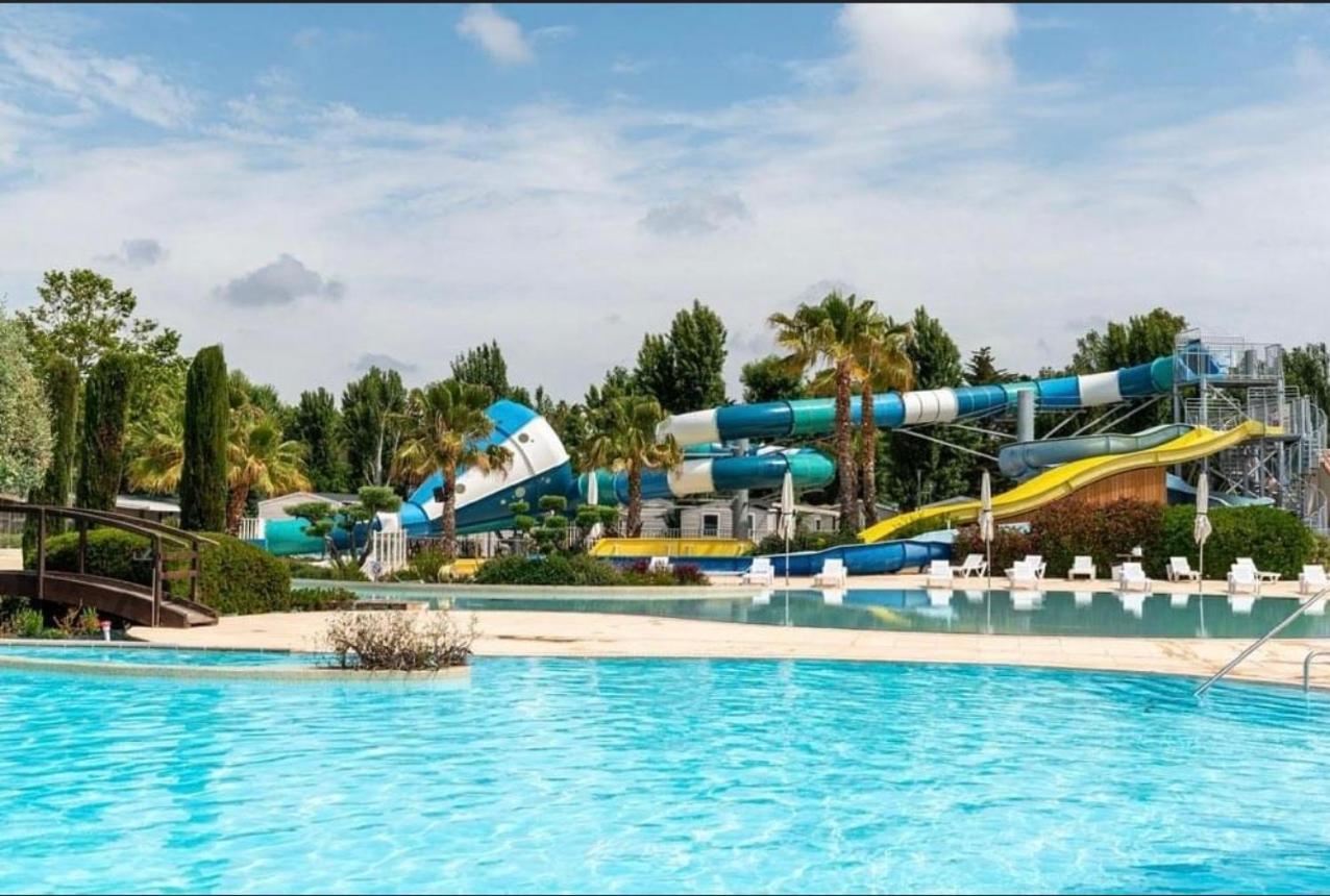 Mobilhome Vias Plage Dans Camping 外观 照片