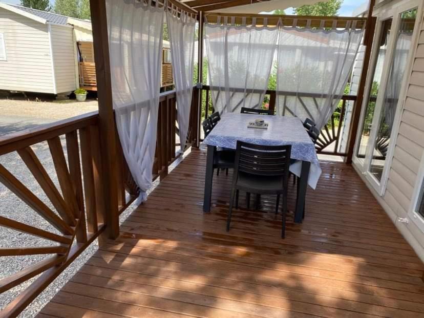 Mobilhome Vias Plage Dans Camping 外观 照片
