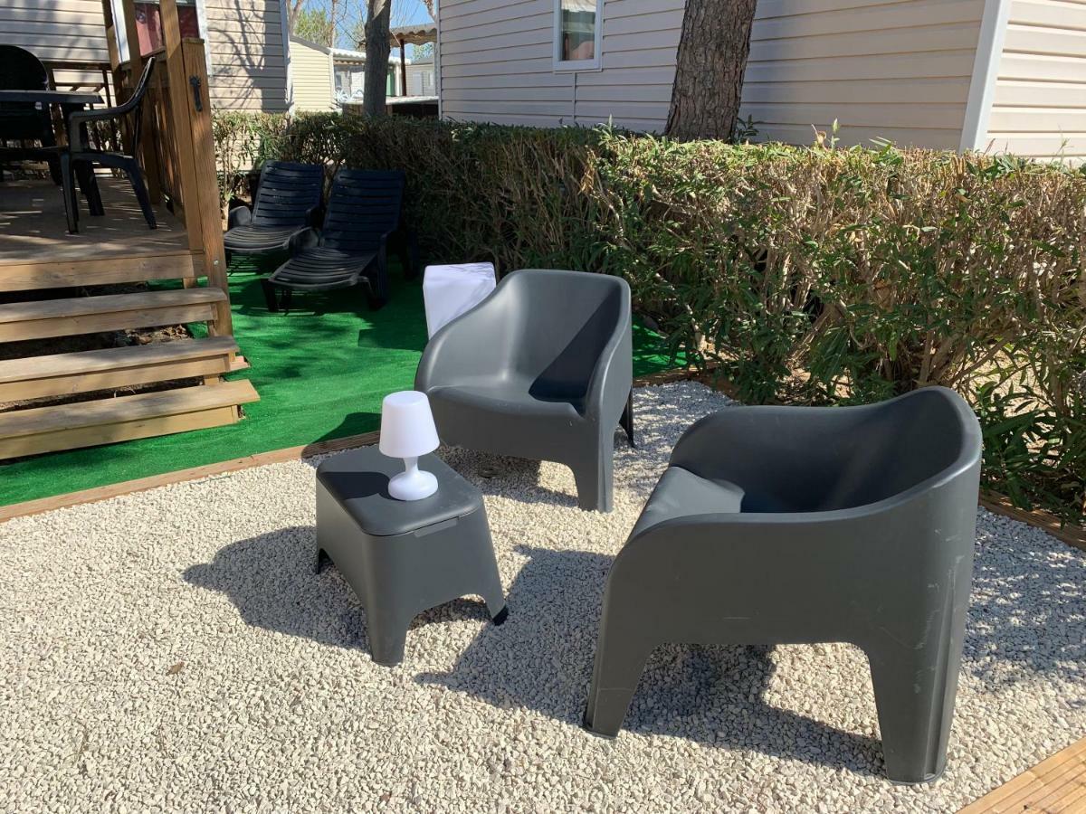 Mobilhome Vias Plage Dans Camping 外观 照片