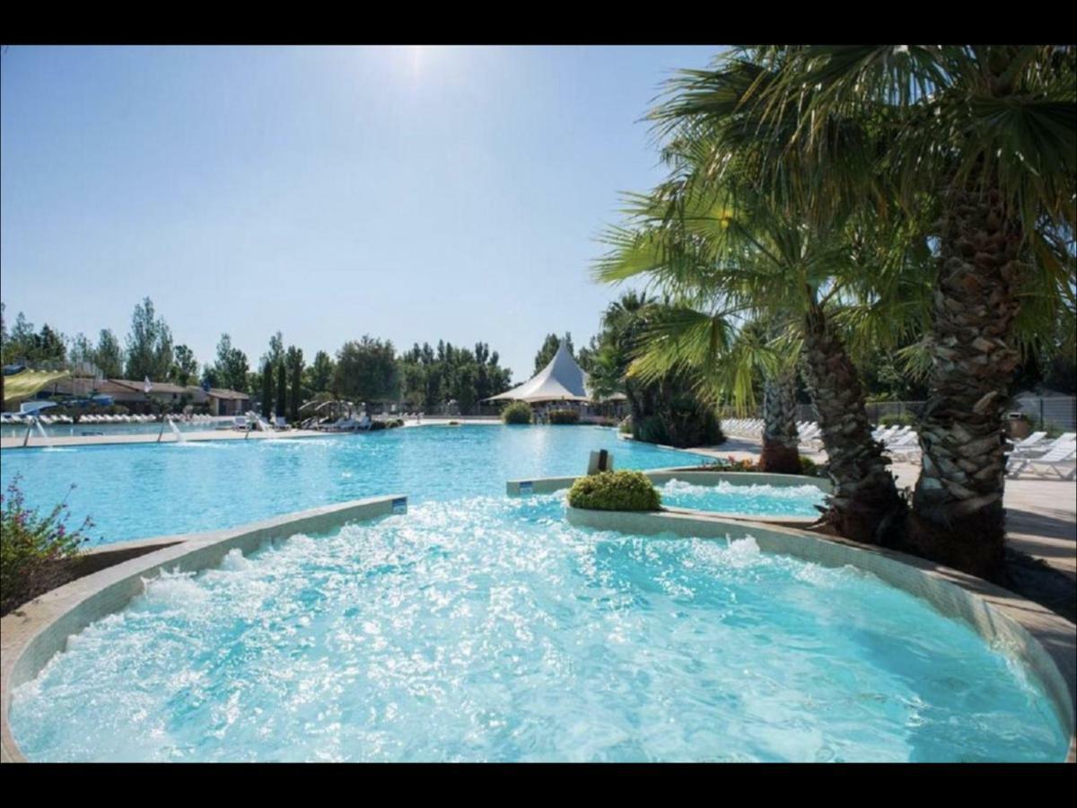 Mobilhome Vias Plage Dans Camping 外观 照片
